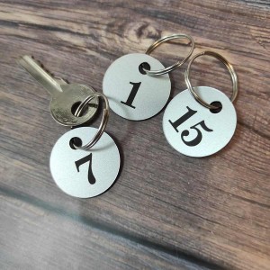 Брелки номерные серебряные для ключей с 21 по 40 номер со стальным кольцом